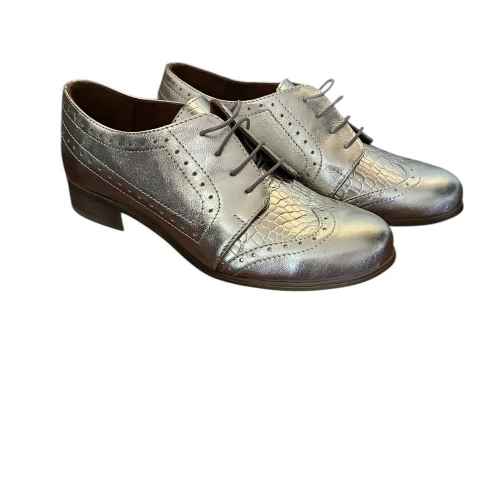 Julia Bo Silver Oxford Shoes Women's Size 5.5
